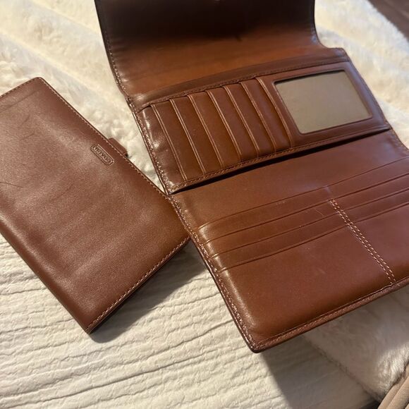Coach Signature long  Tan and Brown Monogram Wallet - Picture 13 of 17
